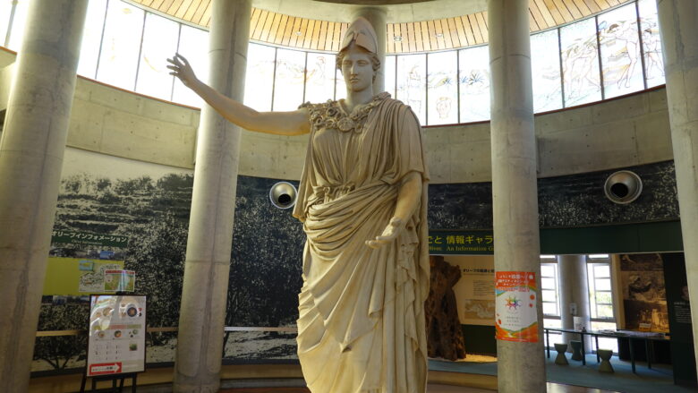 アテナの像