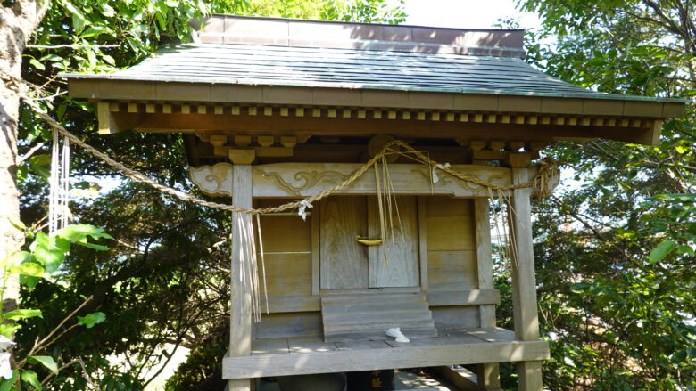 弁天山の厳島神社