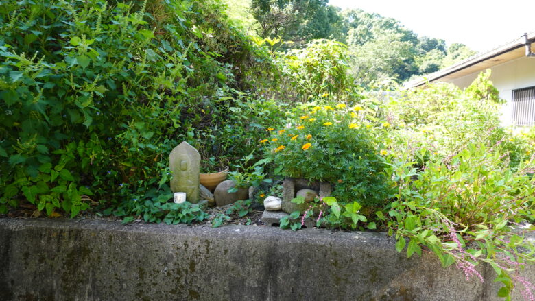 快神社の庭