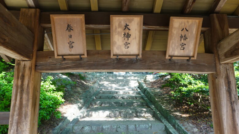 吉備津神社の回廊内