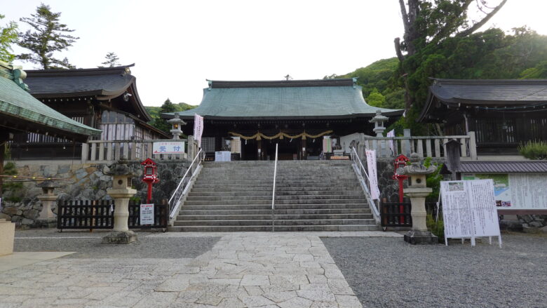 吉備津彦神社の拝殿