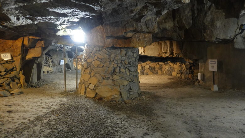 広い洞窟