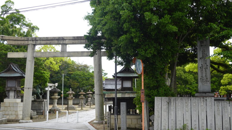 白鳥神社の入口