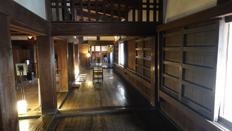 松山城の天守の内部