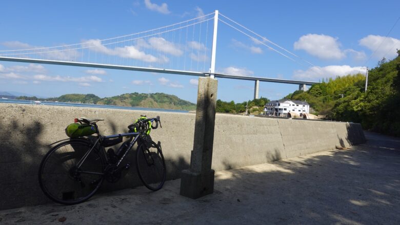 自転車と来島海峡大橋