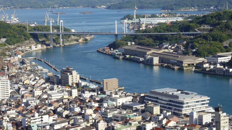 本州と向島をつなぐ尾道大橋