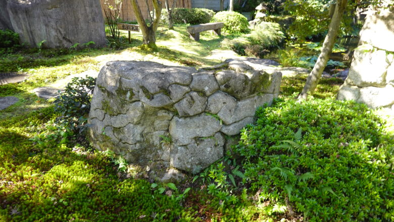 長野亀甲石