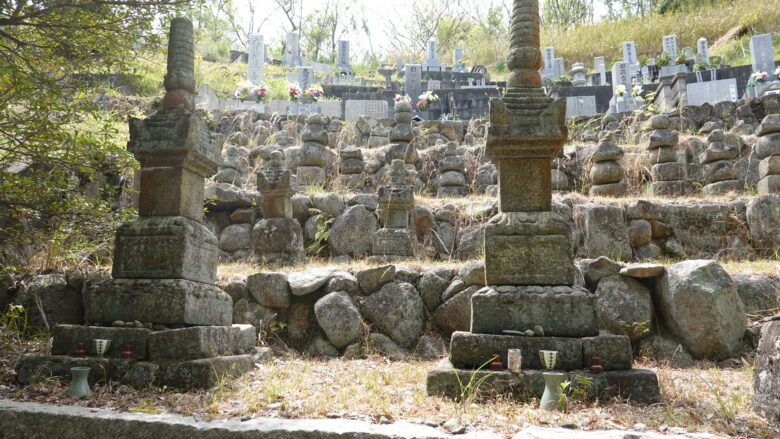 村上水軍の墓地