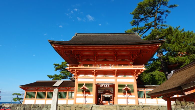 日御碕神社の楼門