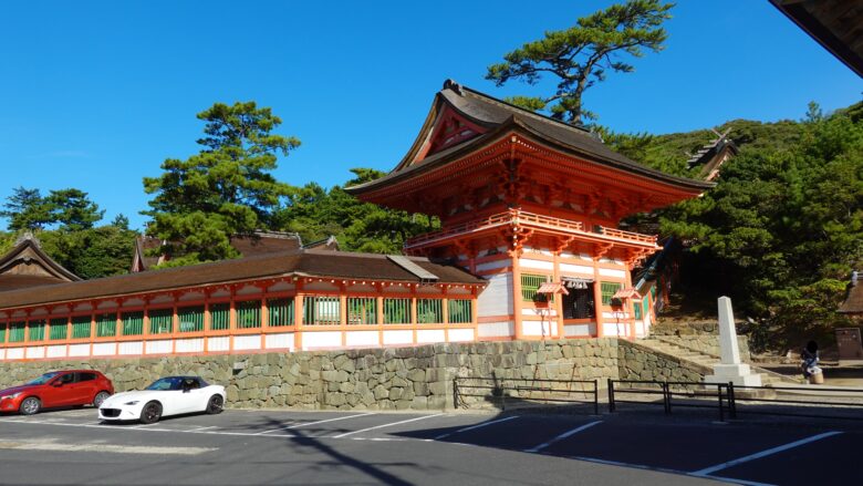 日御碕神社の駐車場（楼門前の左手側にある）