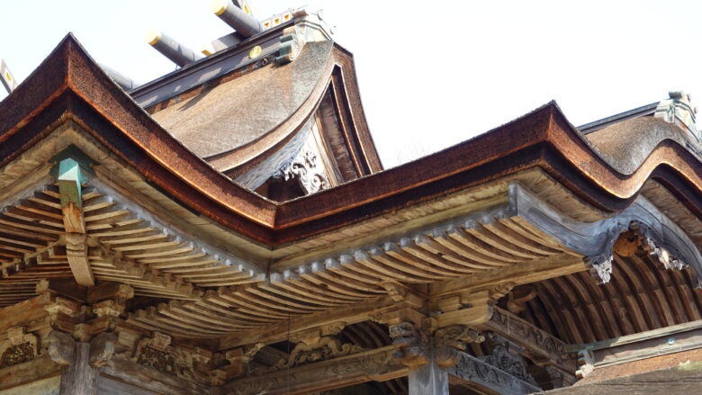 中山神社の本殿の外観