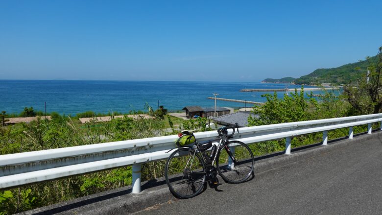 荘内半島をサイクリング