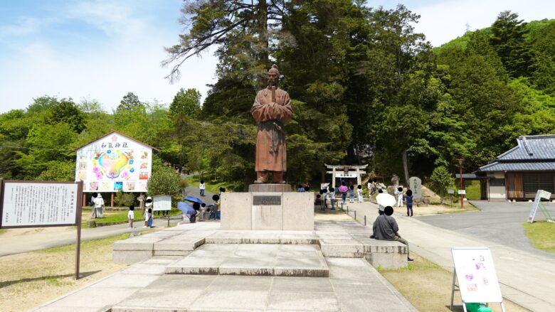 和気清麻呂の像