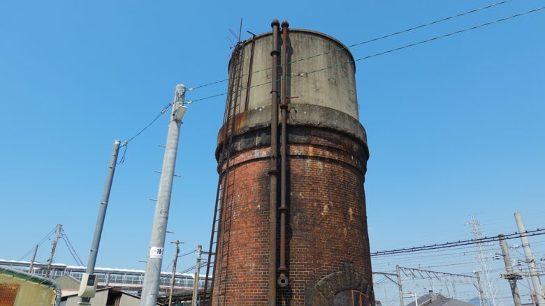 レンガ造りの給水塔