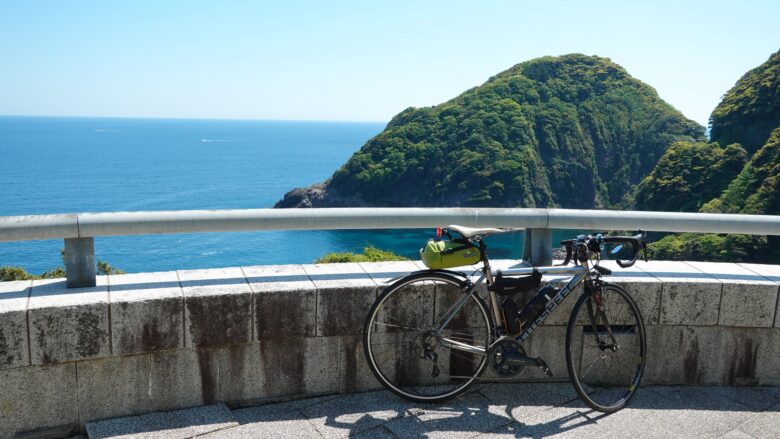 甲崎展望台で自転車を撮影