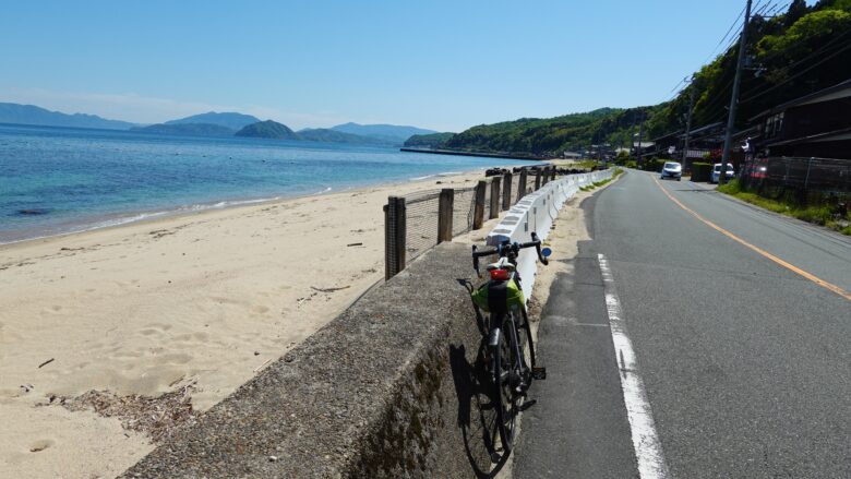 シーサイドラインを自転車で走る