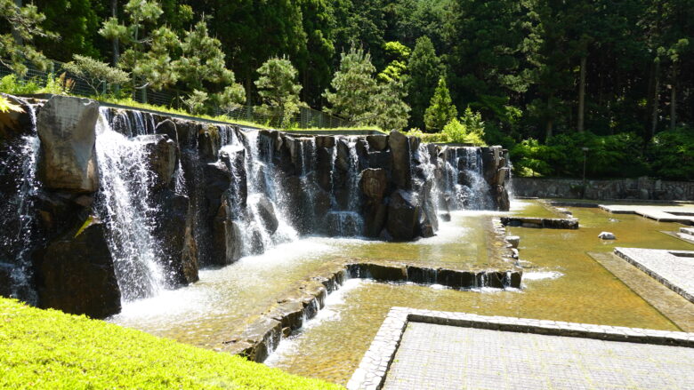 水分れ公園の滝