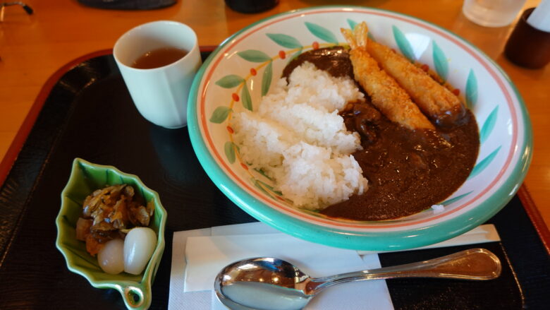 エビフライ付きカレー