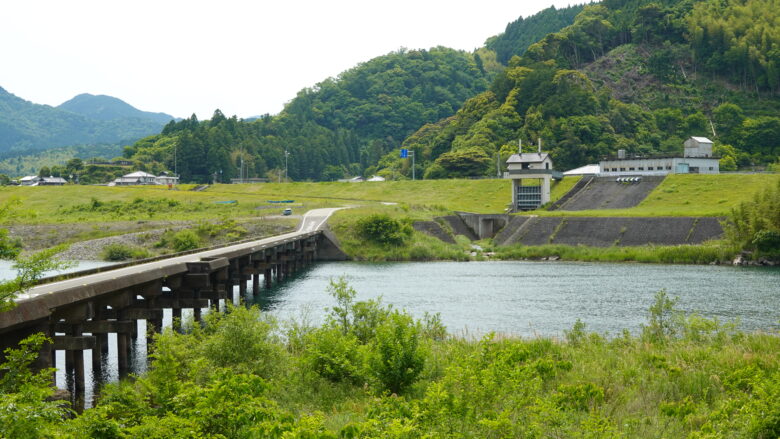 中央橋