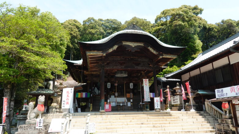 由加神社本宮（拝殿）