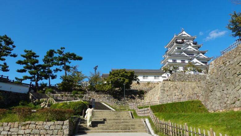 福山城の天守へ向かう道