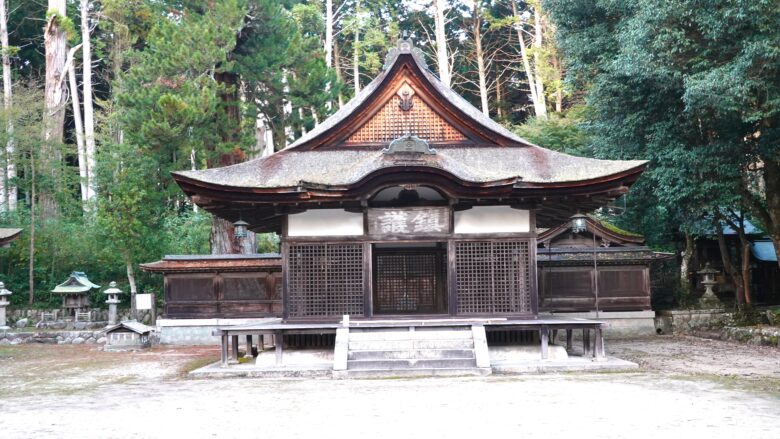 油日神社（拝殿）