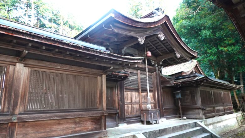 油日神社（本殿）