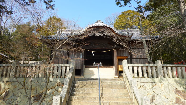 湯次神社(拝殿)