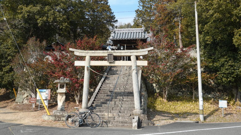 湯次神社