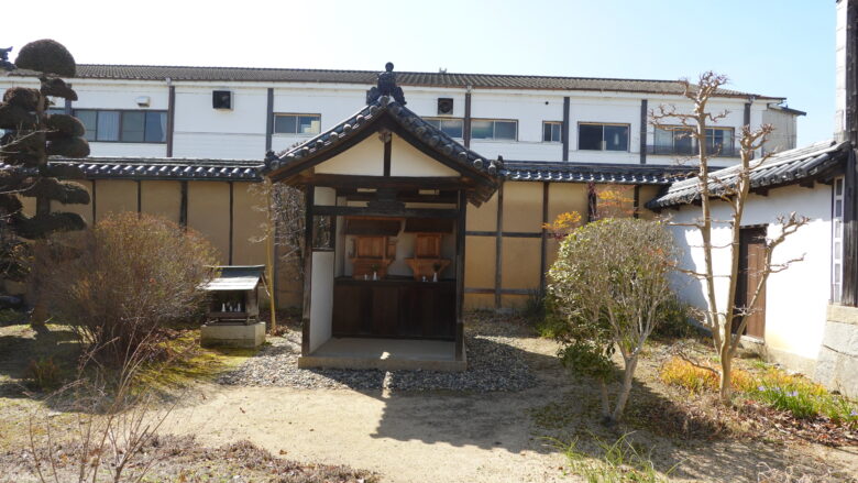 祠