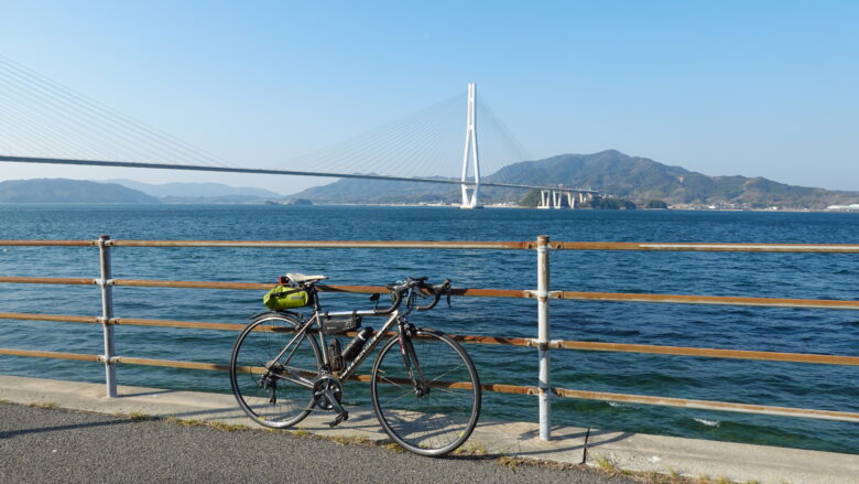 多々羅大橋をバッグに愛車と撮影