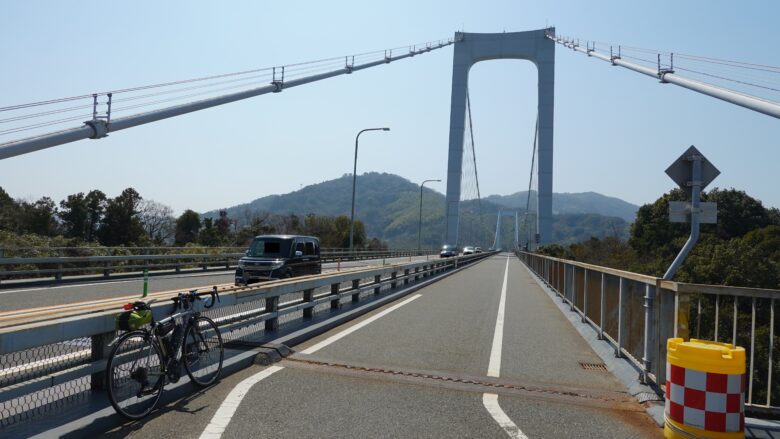 伯方・大島大橋を渡る