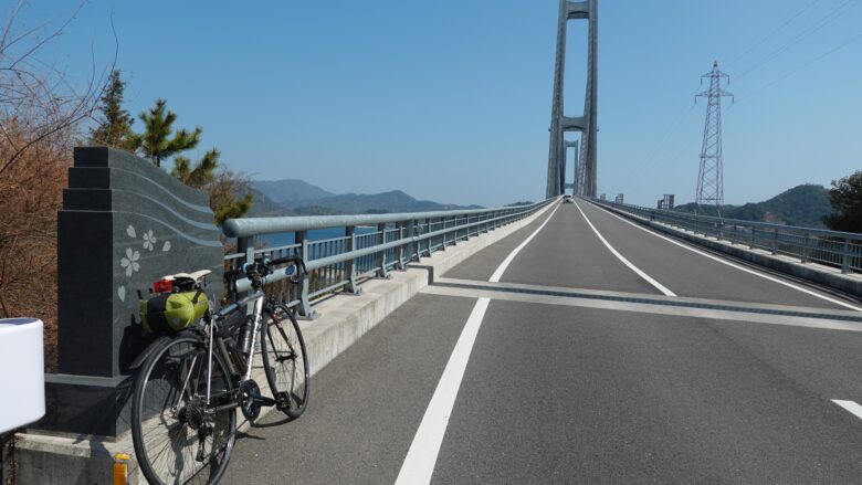岩城橋を渡り生名島へ