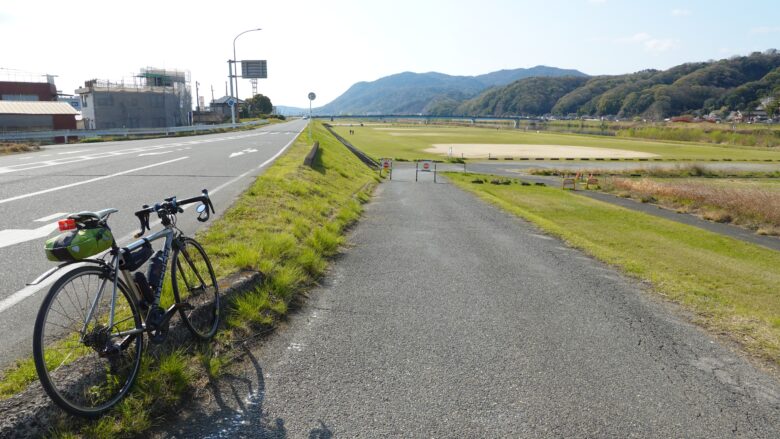 芦田川の河川敷へ