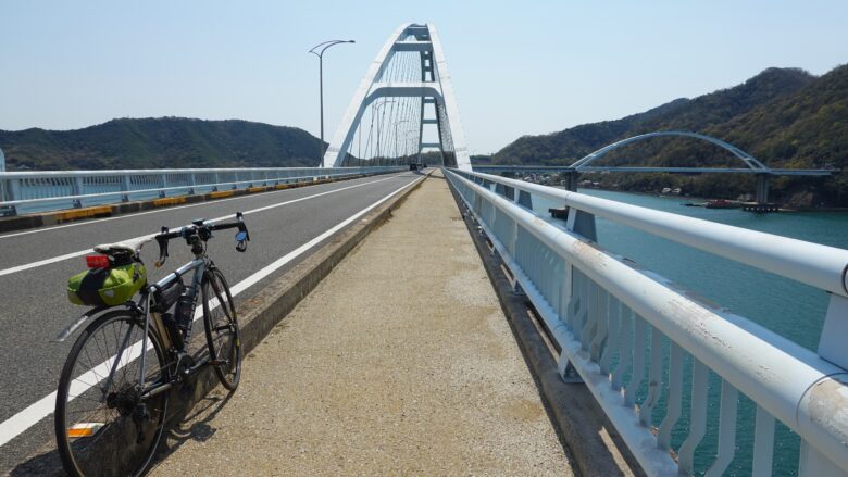 内海大橋を渡り田島へ入る