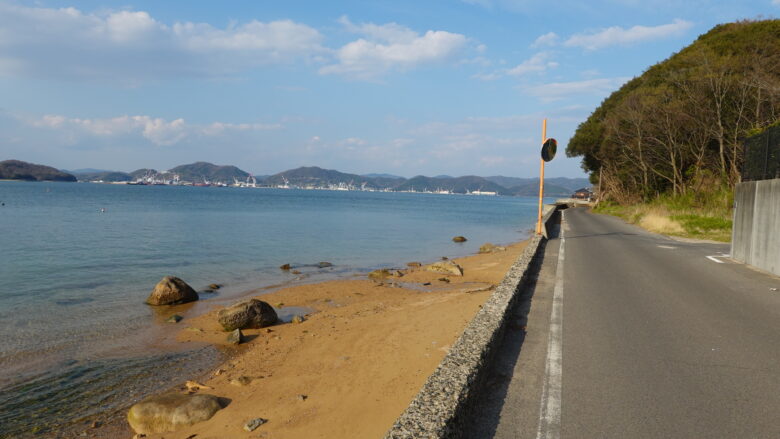 横島の北海岸を走る