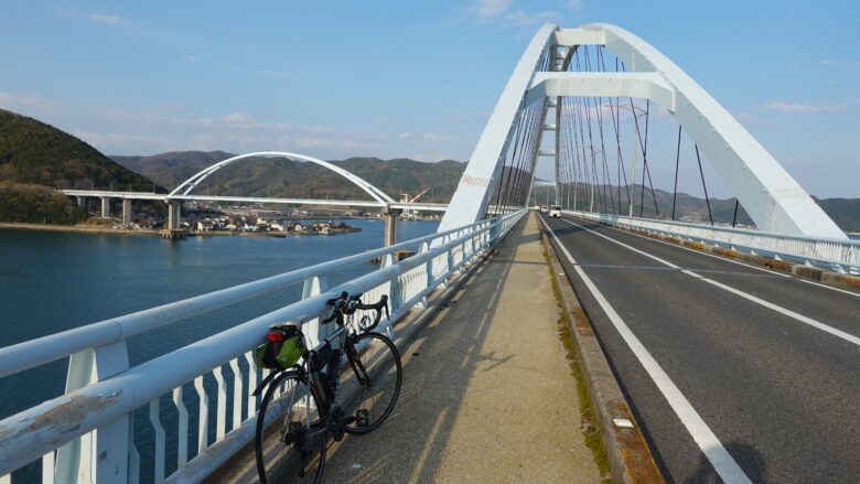 内海大橋を渡り本州へ向かう
