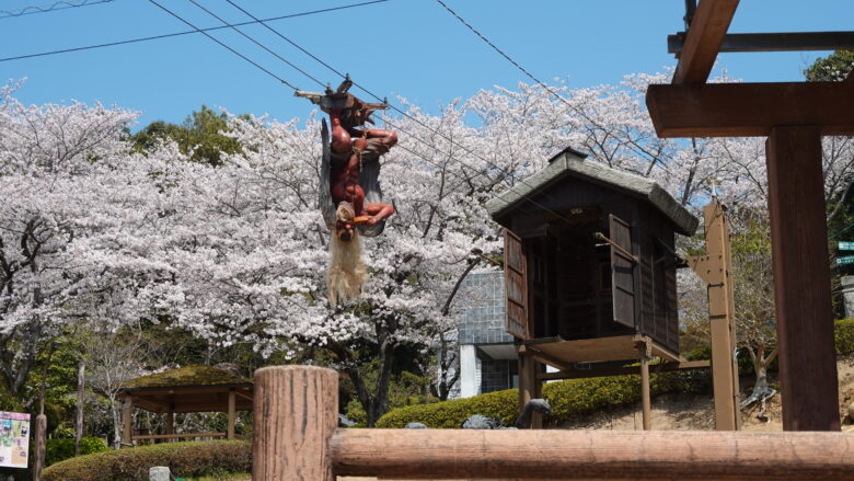 逆さ天狗の登場