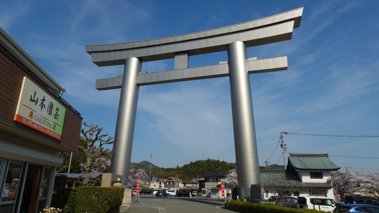 鹿嶋神社の大鳥居