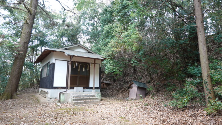両宮神社（拝殿）