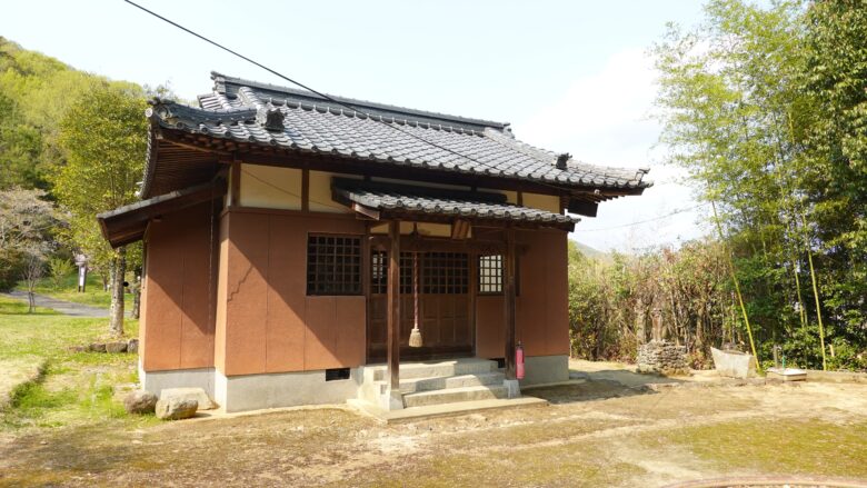 素盞嗚神社（拝殿）
