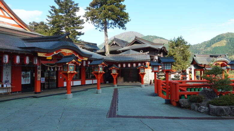 太皷谷稲成神社の境内
