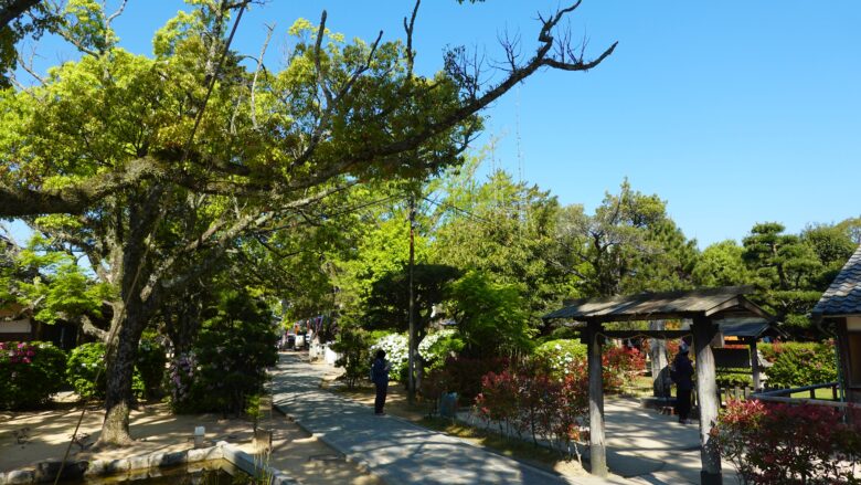 小さな門をくぐって松下村塾へ