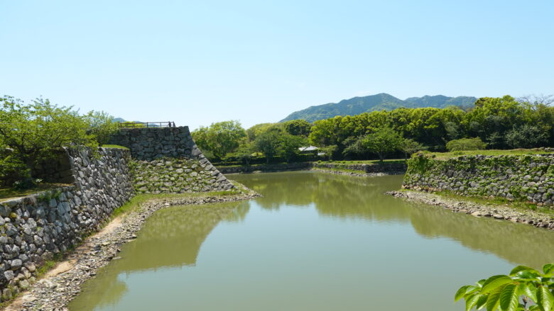 内堀の景観がいい感じ♪
