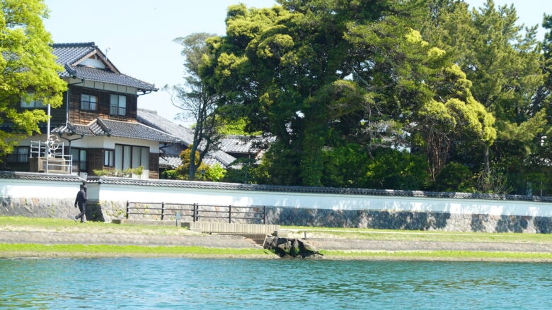 旧田中義一男爵別邸、屋敷内を見学できるぞ