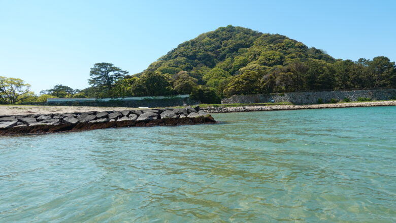 指月山と萩城の石垣のコラボ