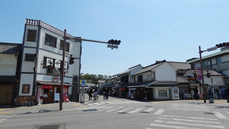 美観地区入口前の交差点