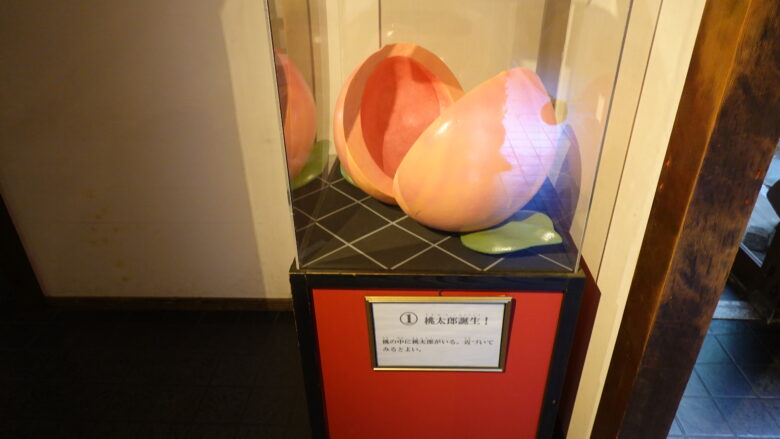 カラクリ仕掛け「桃太郎誕生」