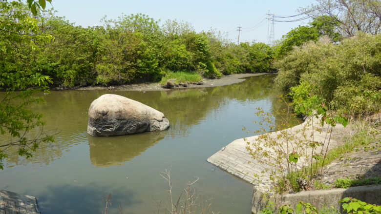 川子岩(ゴーゴー岩)