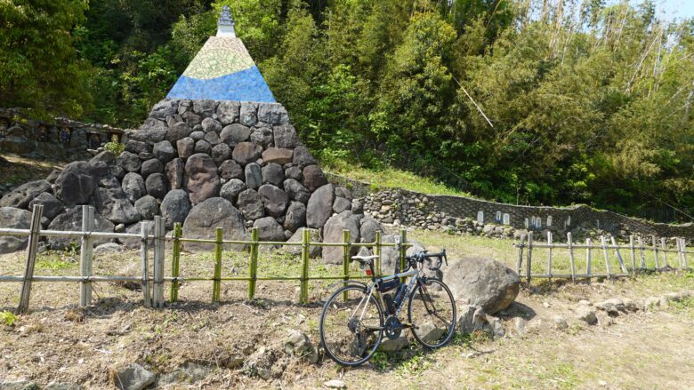 アート作品「猪鹿垣の島」